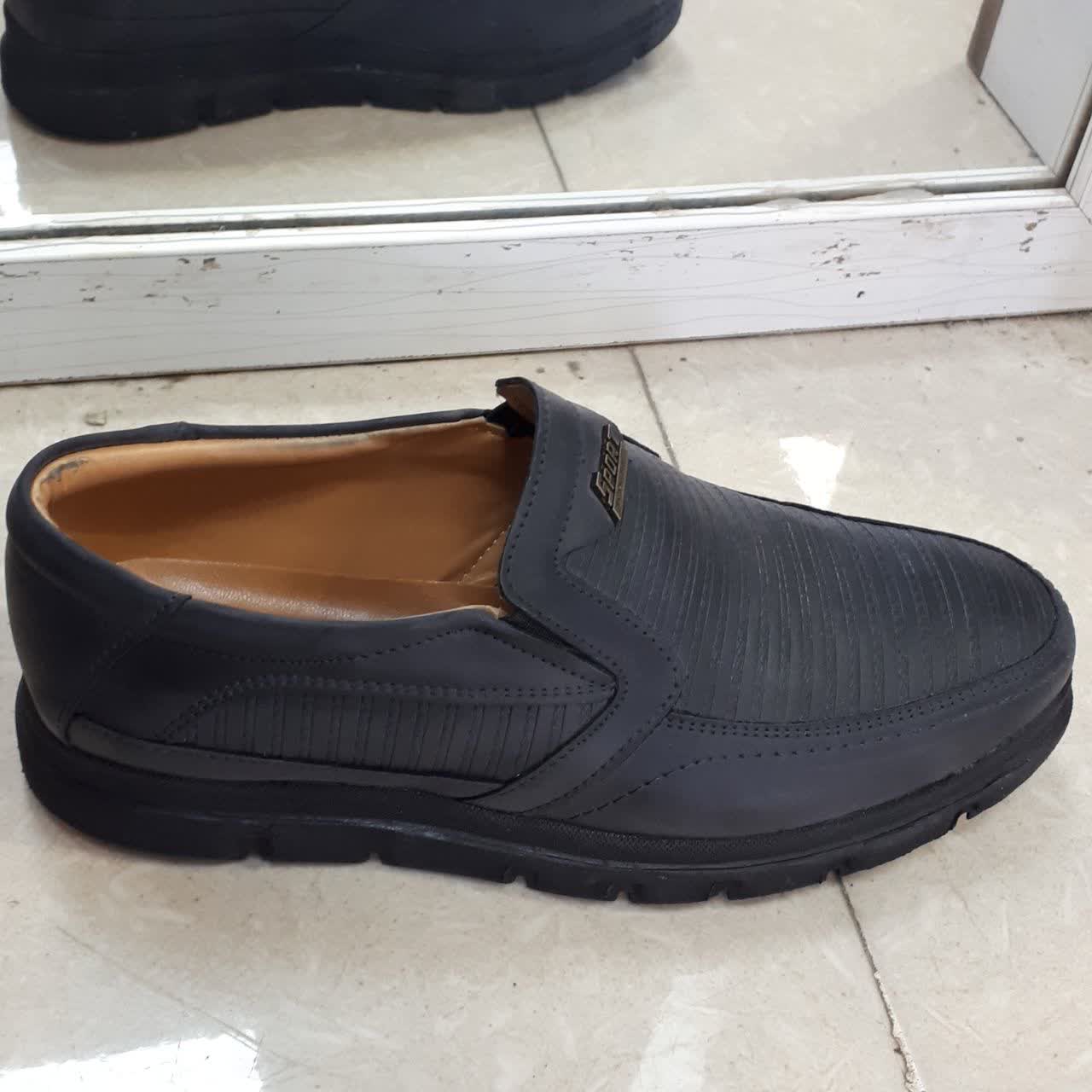 کفش مردانه برند برادران جنس رويه چرم صنعتی زیره پیو فقط سایز۴۰