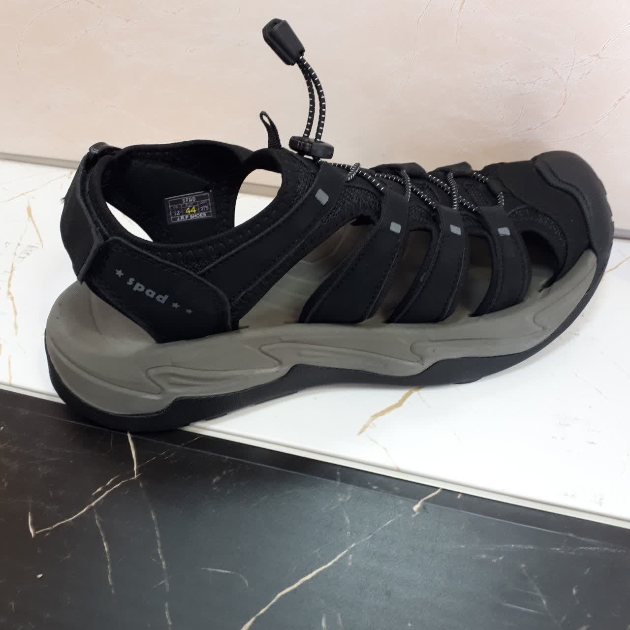 صندل تابستانه جلو بسته برند اسپادجنس ترکیبی زیره پیو طبی سبک راحت برای استفاده روزمرگی بدون فشاربه پاراحت راه بروید