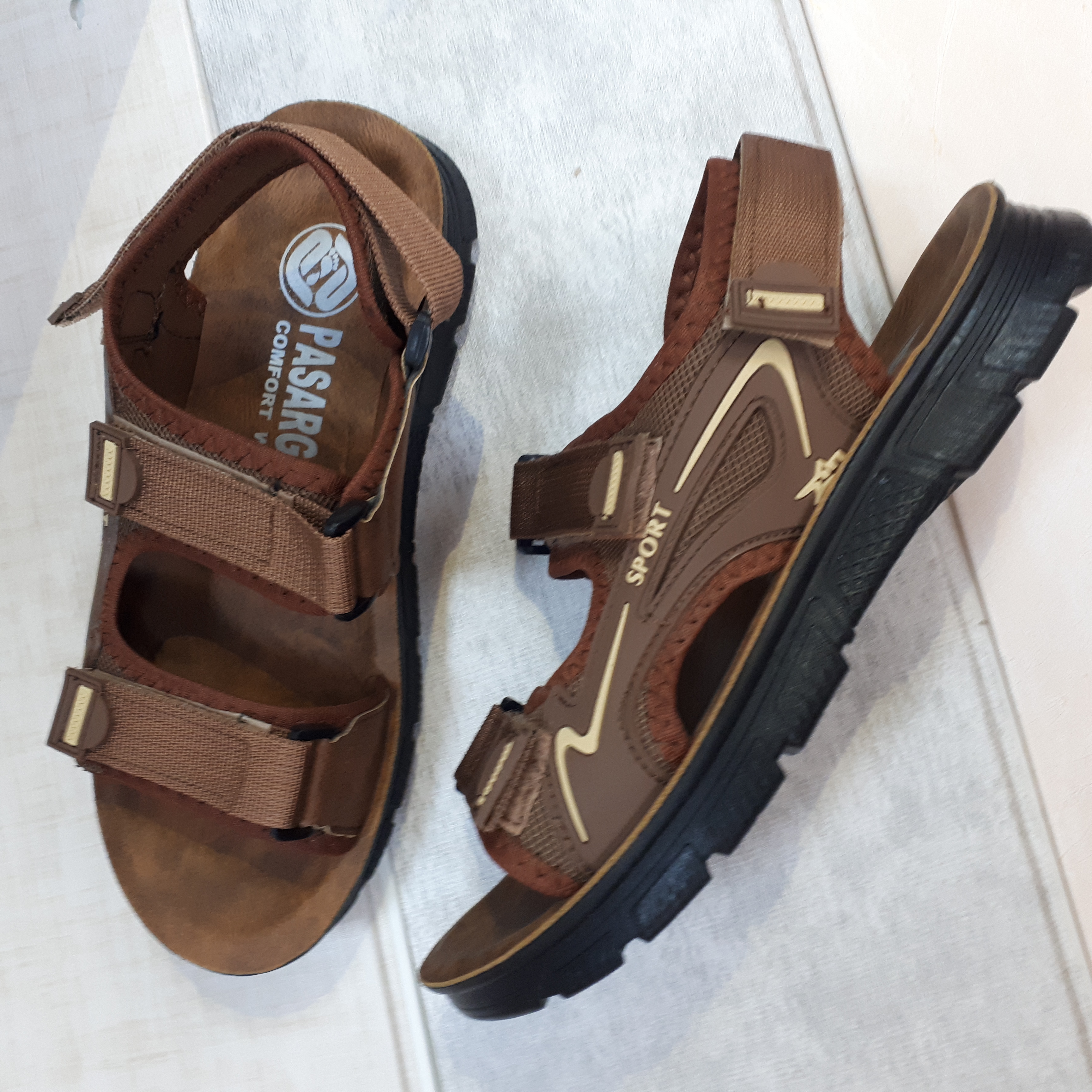 , صندل راحتی مردانه برند متین جنس رویه برزنت جنس زیره پیو ازسایز ۴۱ تا ۴۴