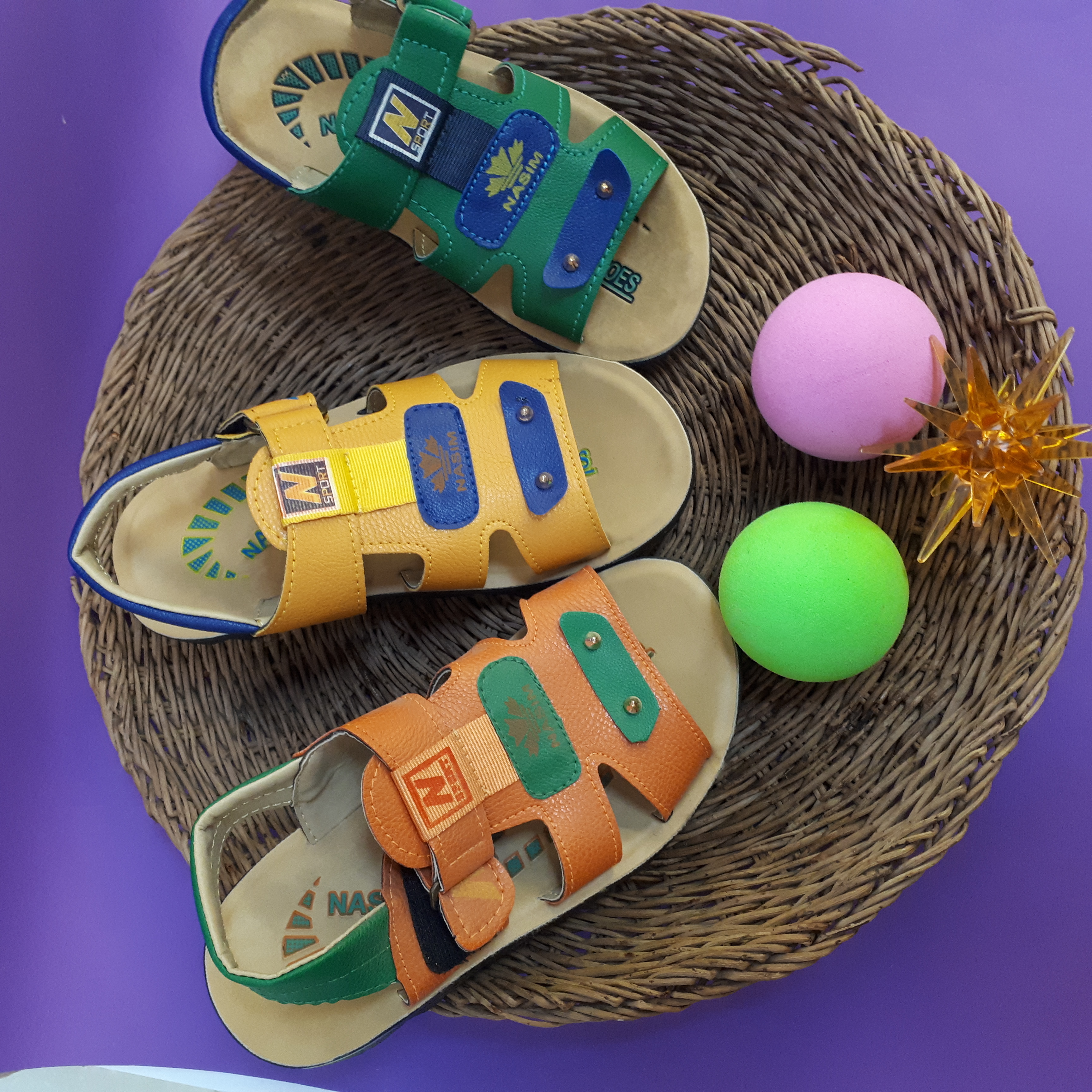 صندل بچه گانه جنس رويه چرم صنعتی زیره پیو فقط سایز ۳۵و۳۶