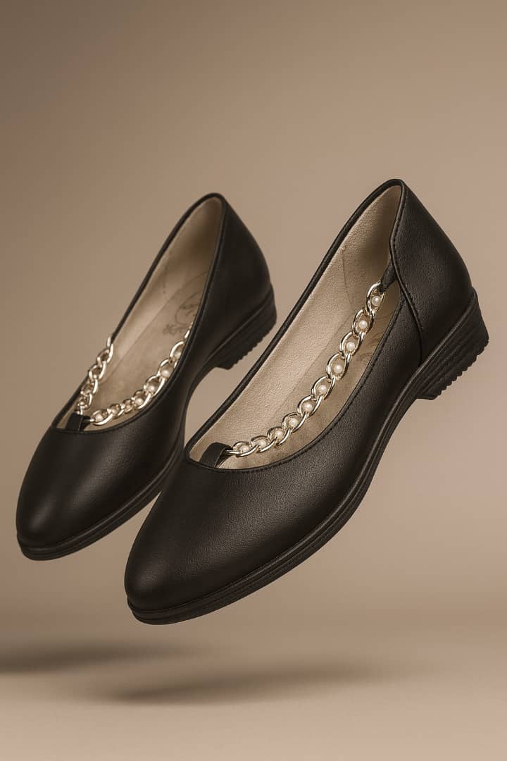 کالج زنانه برند زنجیری جنس رویه چرم صنعتی زیره پیو سایز ۳۷و۳۹و۴۰